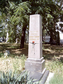 Sírja a Kerepesi temetőben