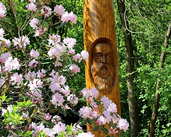 A Jeli Arborétum alapítójának szobra
