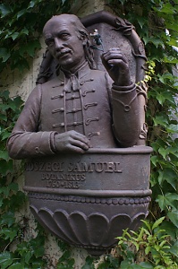 Diószegi Sámuel debreceni domborműve