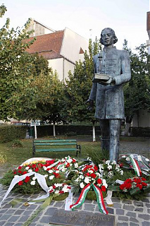 Aranka György szobra Marosvásárhelyen