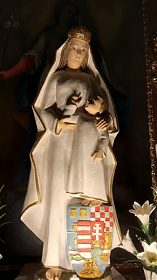 A fatimai Magyarok Nagyasszonya kegyszobor