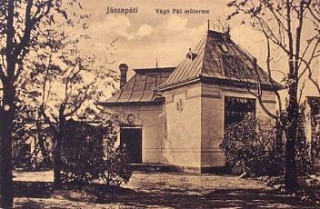 Vágó Pál műterme régi képeslapon