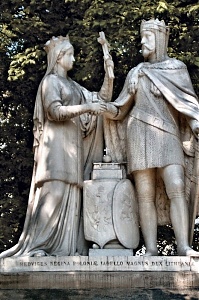 Jagelló és Hedvig krakkói szobra