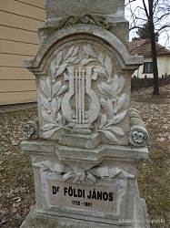 Hajdúhadházi emlékoszlopa