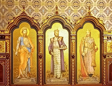 A Szent István-terem faliképeinek egyike: Szent László, Könyves Kálmán, III. Béla