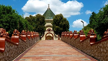 Zsolnay mauzóleum