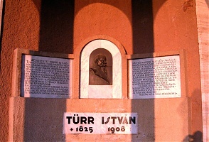 Emlékmű és kilátó