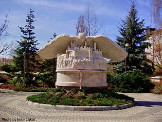 Brusznyai Árpád veszprémi szobra