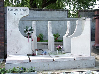 Sírja Nyíregyházán, az Északi temetőben
