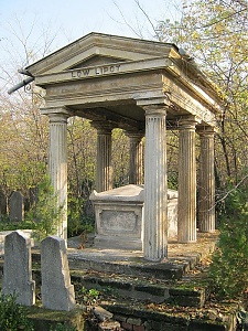 Sírja Szegeden az Izraelita temetőben