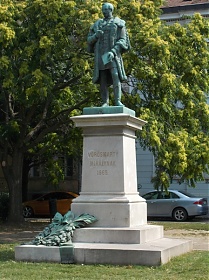 Székesfehérvári szobra