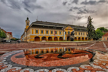 A Bottyán-palota ma az esztergomi városháza