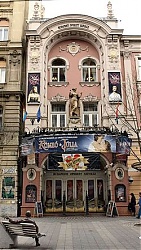 Az Operettszínház homlokzata