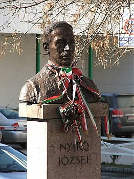 A székelyudvarhelyi Nyírő szobor